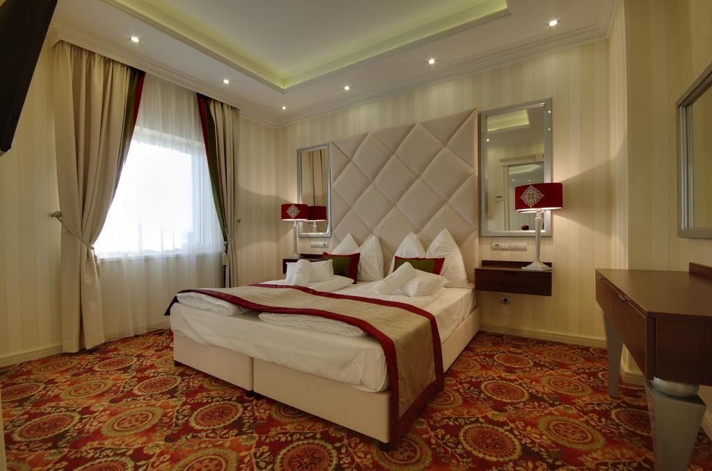 Arcanum Hotel Bekescsaba Room photo